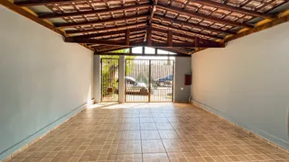 Casa com 2 Quartos para alugar, 70m² no Vila Menuzzo, Sumaré - Foto 2