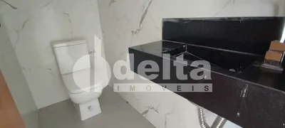 Casa com 3 Quartos à venda, 119m² no Novo Mundo, Uberlândia - Foto 14