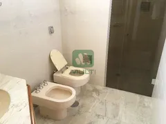 Apartamento com 3 Quartos para alugar, 296m² no Centro, Uberlândia - Foto 4