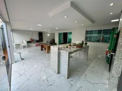 Casa com 3 Quartos à venda, 340m² no Brasil, Uberlândia - Foto 8