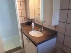 Apartamento com 3 Quartos para alugar, 93m² no Meireles, Fortaleza - Foto 18