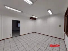 Conjunto Comercial / Sala para alugar, 1213m² no Estreito, Florianópolis - Foto 18