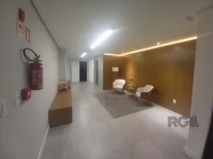 Apartamento com 2 Quartos para alugar, 64m² no Passo da Areia, Porto Alegre - Foto 13