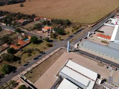 Fazenda / Sítio / Chácara à venda, 1100m² no Parque dos Laranjais, Porto Ferreira - Foto 3
