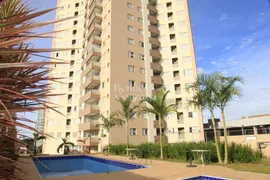 Apartamento com 2 Quartos à venda, 63m² no Vila Bosque, Maringá - Foto 2