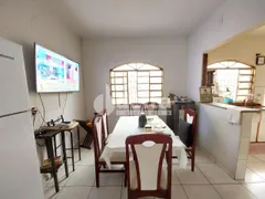 Casa com 3 Quartos à venda, 150m² no Umuarama, Uberlândia - Foto 9