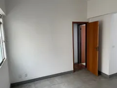 Apartamento com 2 Quartos para alugar, 54m² no Centro, Juiz de Fora - Foto 4