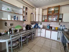 Sobrado com 4 Quartos para venda ou aluguel, 310m² no Santos Dumont, Londrina - Foto 11