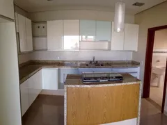 Casa com 4 Quartos à venda, 266m² no Esperanca, Londrina - Foto 21