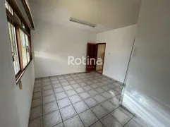 Galpão / Depósito / Armazém para alugar, 150m² no Centro, Uberlândia - Foto 9