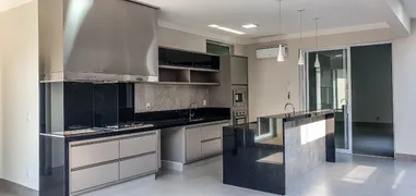 Casa de Condomínio com 4 Quartos à venda, 242m² no Residencial Villaggio II, Bauru - Foto 9