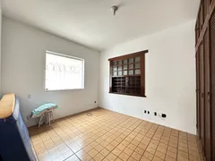 Casa com 5 Quartos à venda, 180m² no Santa Amélia, Belo Horizonte - Foto 21