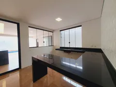 Casa com 3 Quartos à venda, 213m² no Jardim Karaíba, Uberlândia - Foto 18