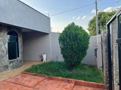 Casa Comercial com 3 Quartos à venda, 400m² no Jardim Santa Angelina, Araraquara - Foto 5