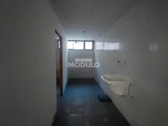 Casa com 3 Quartos para alugar, 180m² no Osvaldo Rezende, Uberlândia - Foto 26