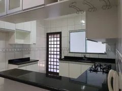 Casa com 3 Quartos à venda, 102m² no Jardim Mariliza, Goiânia - Foto 10