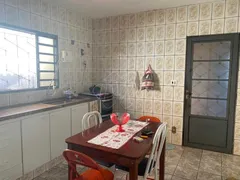 Casa com 3 Quartos à venda, 125m² no Vila Santana, Araraquara - Foto 12