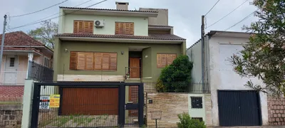 Casa com 4 Quartos à venda, 260m² no Vila Jardim, Porto Alegre - Foto 1