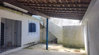 Casa com 3 Quartos à venda, 200m² no Jaguarana, Paulista - Foto 2