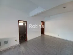 Casa Comercial para alugar, 50m² no Martins, Uberlândia - Foto 3