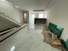 Casa com 3 Quartos à venda, 155m² no Copacabana, Belo Horizonte - Foto 3