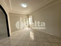 Casa com 3 Quartos à venda, 180m² no Granada, Uberlândia - Foto 4