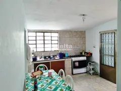 Casa com 2 Quartos à venda, 200m² no Marta Helena, Uberlândia - Foto 7