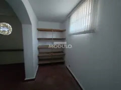 Casa com 3 Quartos para alugar, 180m² no Osvaldo Rezende, Uberlândia - Foto 7