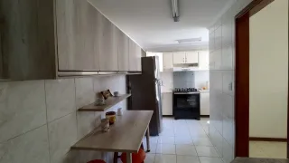 Casa com 3 Quartos para alugar, 222m² no Ipanema, Londrina - Foto 16