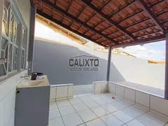 Casa com 3 Quartos à venda, 80m² no Jardim Holanda, Uberlândia - Foto 2