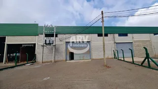 Galpão / Depósito / Armazém para alugar, 700m² no Barnabe, Gravataí - Foto 2