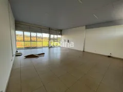 Conjunto Comercial / Sala para alugar, 92m² no Granada, Uberlândia - Foto 4