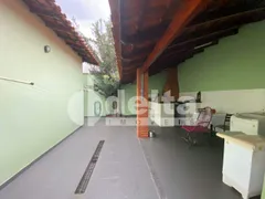 Casa com 3 Quartos à venda, 180m² no Alto Umuarama, Uberlândia - Foto 15