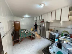 Casa com 3 Quartos à venda, 252m² no Vila Scarpelli, Santo André - Foto 10