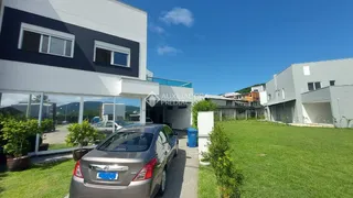 Casa de Condomínio com 3 Quartos à venda, 240m² no São Judas Tadeu, Balneário Camboriú - Foto 2