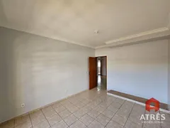 Sobrado com 5 Quartos para alugar, 220m² no Santa Genoveva, Goiânia - Foto 31