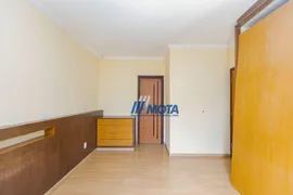 Sobrado com 4 Quartos à venda, 184m² no Tarumã, Curitiba - Foto 24