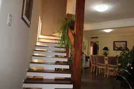 Casa com 4 Quartos para alugar, 290m² no Espiríto Santo, Porto Alegre - Foto 49