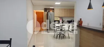 Casa com 3 Quartos à venda, 200m² no Alto Umuarama, Uberlândia - Foto 14