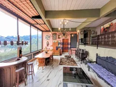 Casa com 4 Quartos à venda, 266m² no Parque do Ingá, Teresópolis - Foto 2