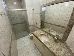 Casa com 3 Quartos à venda, 245m² no Jardim Karaíba, Uberlândia - Foto 6