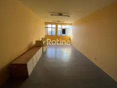 Conjunto Comercial / Sala para alugar, 40m² no Centro, Uberlândia - Foto 3