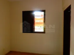 Apartamento com 2 Quartos para alugar, 50m² no Santa Maria, Uberlândia - Foto 11