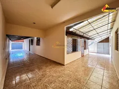 Casa com 3 Quartos para alugar, 210m² no São José, Divinópolis - Foto 26
