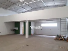 Loja / Salão / Ponto Comercial para alugar, 337m² no Bassan, Marília - Foto 5