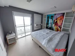 Apartamento com 2 Quartos para alugar, 149m² no Beira Mar, Florianópolis - Foto 14