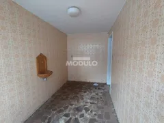 Casa com 4 Quartos para alugar, 220m² no Osvaldo Rezende, Uberlândia - Foto 15