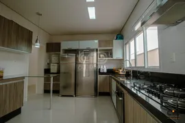 Casa de Condomínio com 4 Quartos à venda, 318m² no Jardim Itália, Cuiabá - Foto 22