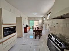 Casa com 3 Quartos à venda, 220m² no Brasil, Uberlândia - Foto 13