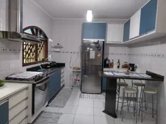 Sobrado com 4 Quartos à venda, 225m² no Vila Jordanopolis, São Bernardo do Campo - Foto 2
